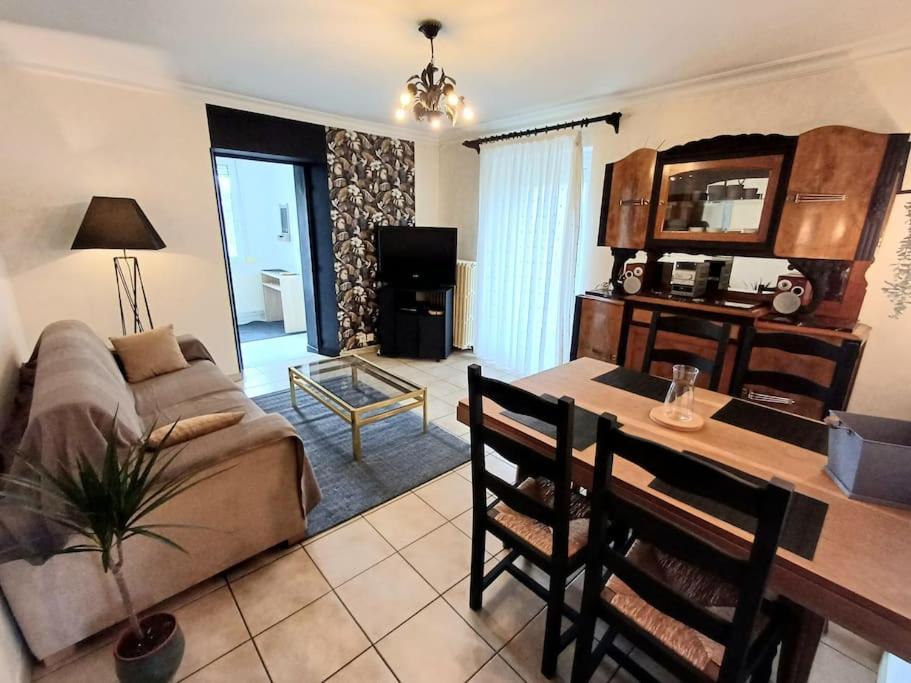 Maison De Village Avec Jardin Torpes  Екстериор снимка